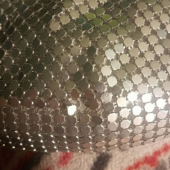 (2 for $20) Silver Purse - Picture 6 of 6